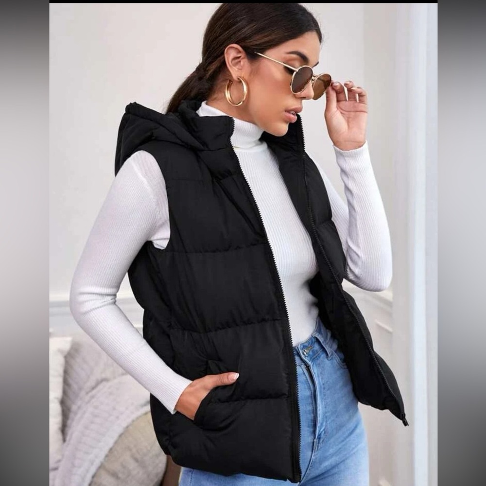 NWOT Frenchy Zipper Up Slant Pocket Hooded Sleeveless Puffer Coat (L 8/10)